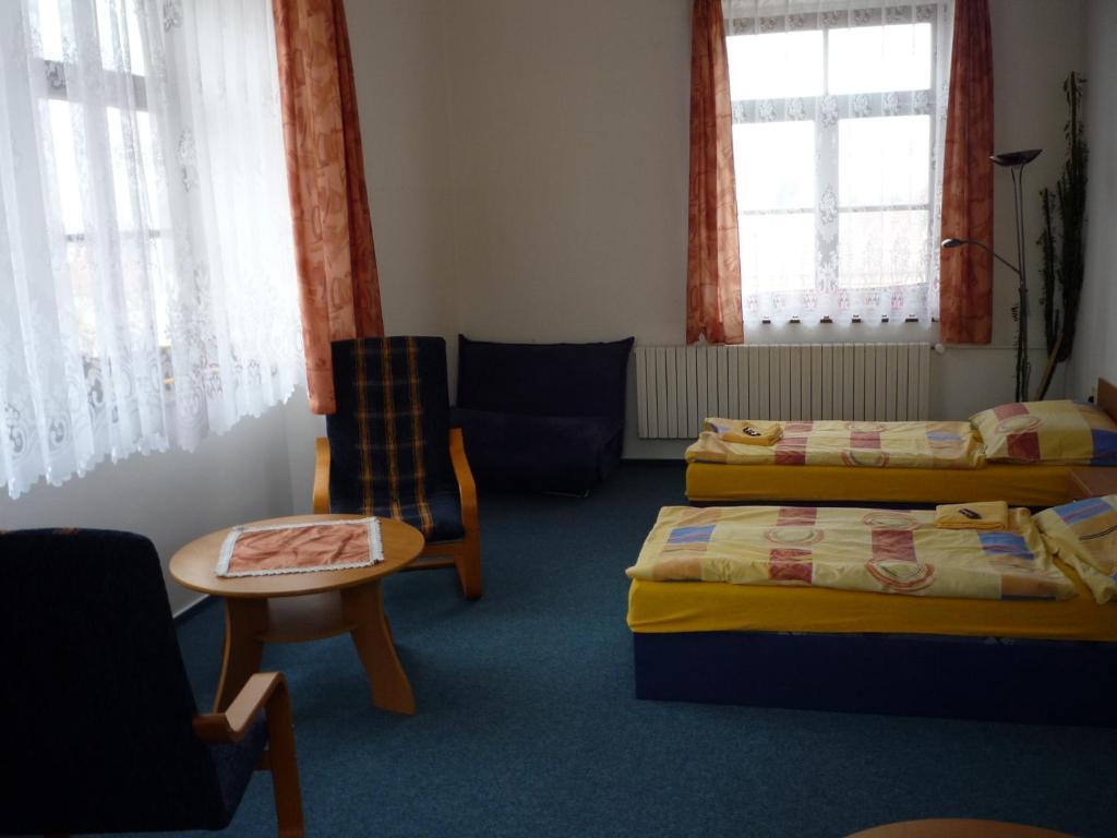 Hotel Koleje Zamecek à Lednice Extérieur photo