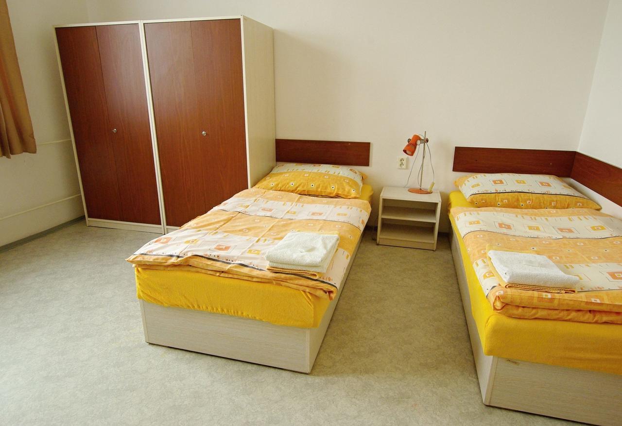 Hotel Koleje Zamecek à Lednice Extérieur photo