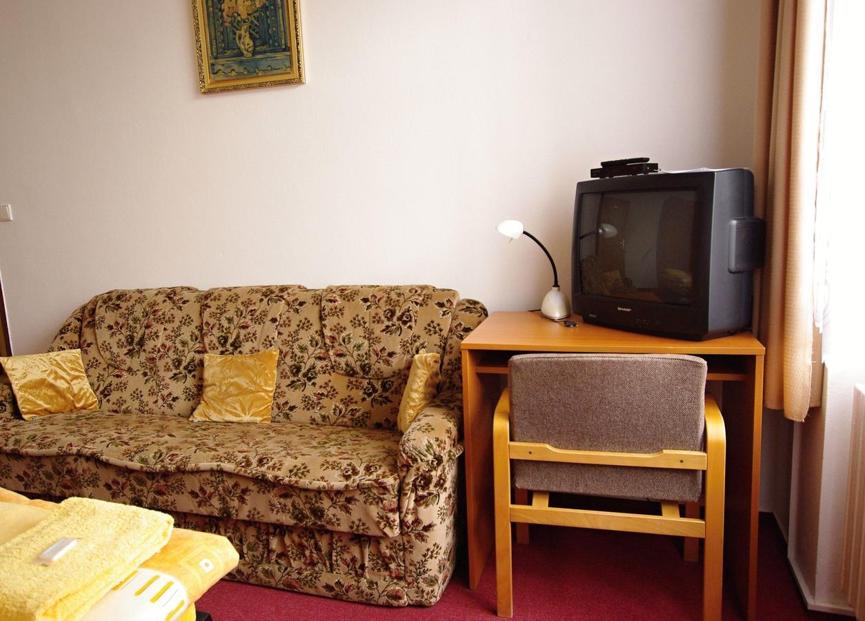 Hotel Koleje Zamecek à Lednice Extérieur photo